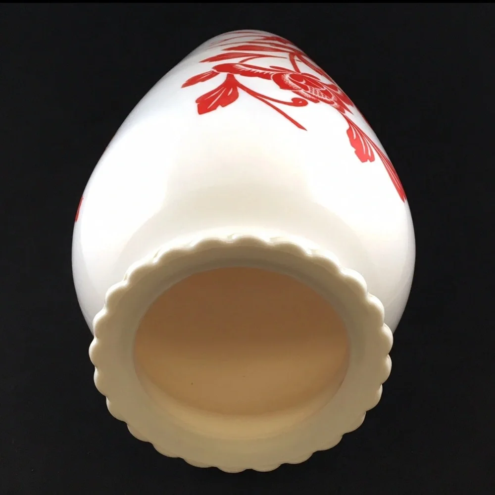 VTG 1940s White & Red Anchor Hocking
Vitrock Milk Glass
Flowers Birds EUC - Picture 7 of 8